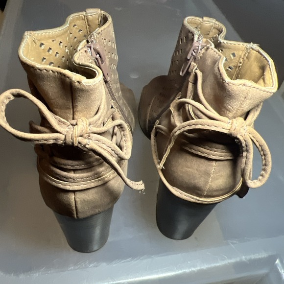 Pop Boots Womens 8 M TUCSON Booties Tan Faux Leather Fringe Tassels Western TIE - Picture 4 of 8